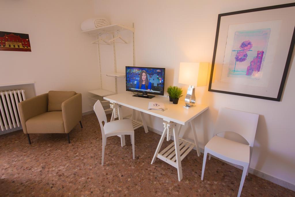 Hotel Riviera Bari Buitenkant foto