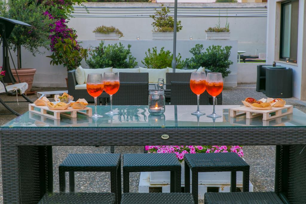Hotel Riviera Bari Buitenkant foto